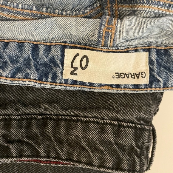 Distressed jeans - Picture 3 of 3